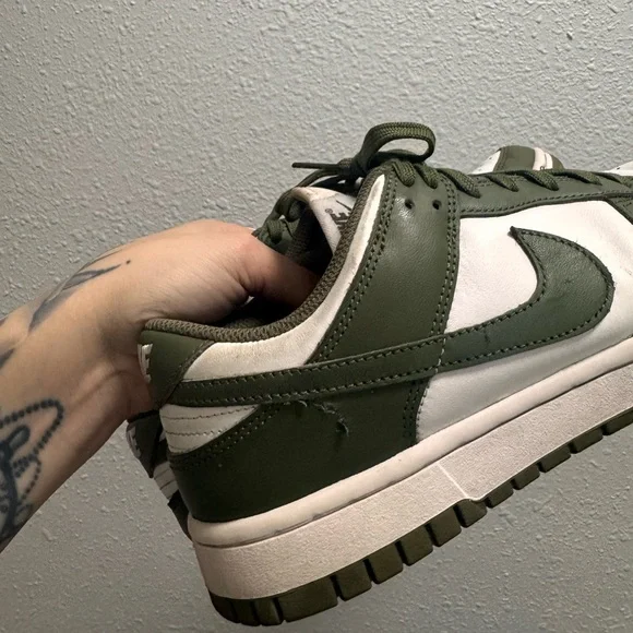 Nike Dunk Low Retro - Picture 2 of 5